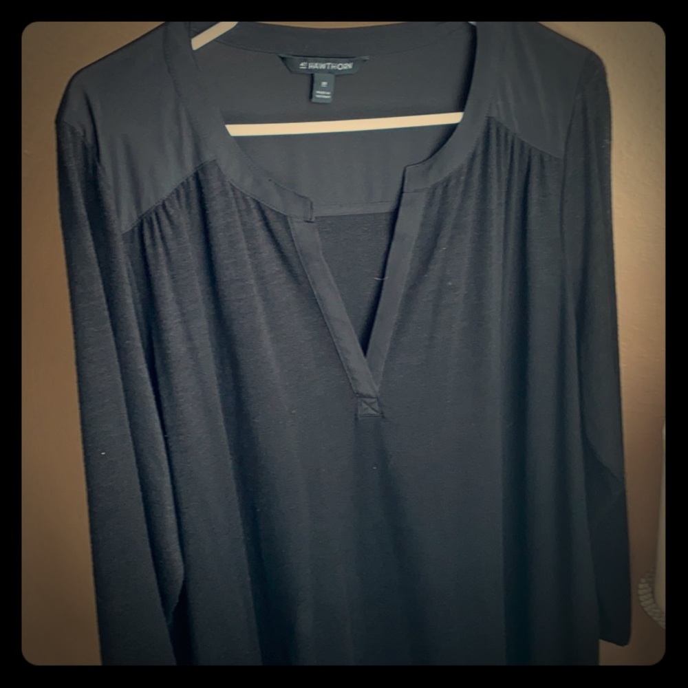 True Black long sleeve top FLATTERING 2X